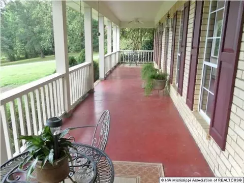 2625 Foxwood Cir, Hernando, MS 38632 photo 2