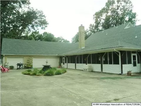 2625 Foxwood Cir, Hernando, MS 38632 photo 3
