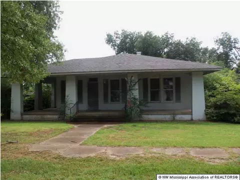 219 E South Ave, Crenshaw, MS 38621 photo 1