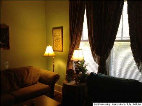 302 E Gilmore, Senatobia, MS 38668 photo 3