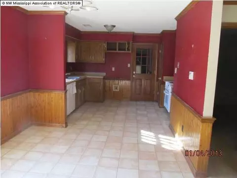 7180 Cedardale Rd, Olive Branch, MS 38654 photo 3