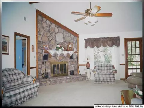 3758 Windermere, Nesbit, MS 38651 photo 2