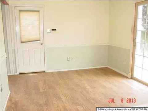 10725 Oak Leaf Dr, Olive Branch, MS 38654 photo 3