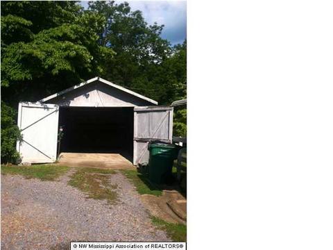 600 Sycamore St, Como, MS 38619 photo 2