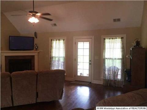 1686 Rutherford Cv, Southaven, MS 38672 photo 4