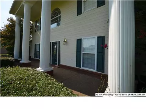3703 E Pointe Dr, Southaven, MS 38672 photo 3