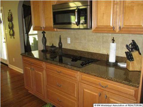 3930 Saddle Bend Dr, Olive Branch, MS 38654 photo 8