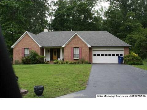 2779 Bienville, Nesbit, MS 38651 photo 3