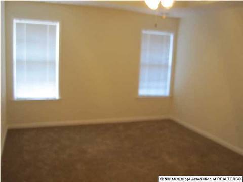 8982 Travis Dr, Olive Branch, MS 38654 photo 10