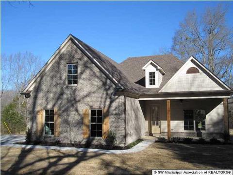 103 Cherrydale Dr, Coldwater, MS 38618 photo 1