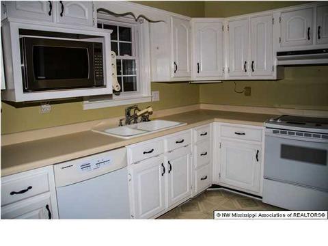 4251 Lauderdale, Hernando, MS 38632 photo 3
