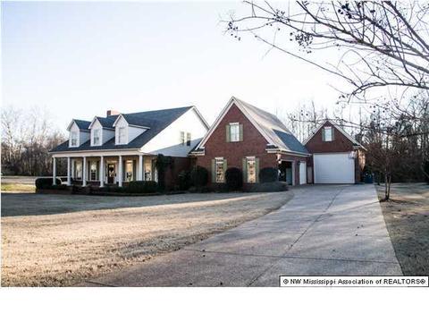 2325 Appleton Dr, Southaven, MS 38672 photo 1