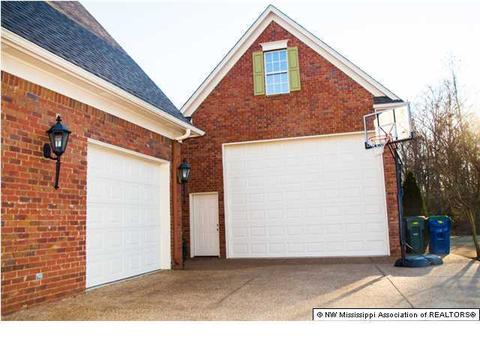 2325 Appleton Dr, Southaven, MS 38672 photo 2