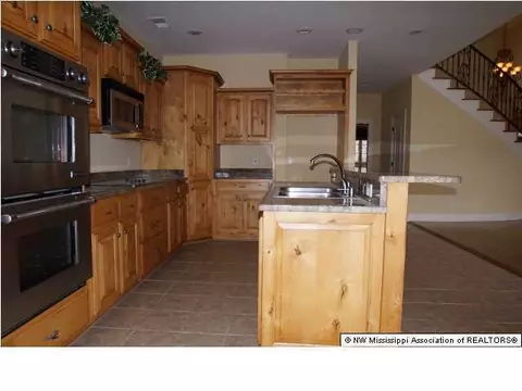 8677 Cameron St, Olive Branch, MS 38654 photo 7