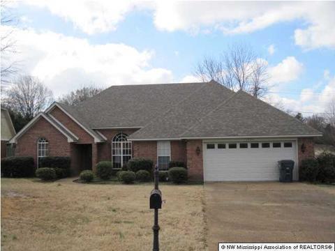 1295 Cross Creek Cv, Hernando, MS 38632 photo 1