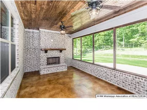 1823 Atticus Ln, Nesbit, MS 38651 photo 14