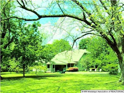 105 Robinson, Como, MS 38619 photo 4