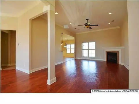 1278 Heritage Dr, Hernando, MS 38632 photo 2