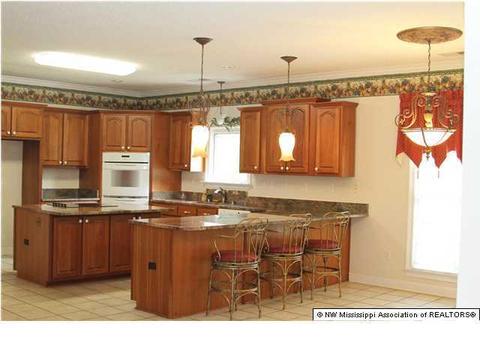 636 Fairway Dr, Hernando, MS 38632 photo 3