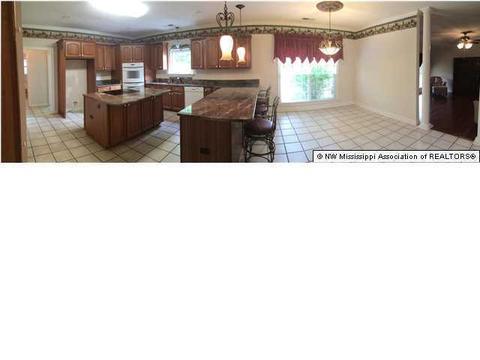 636 Fairway Dr, Hernando, MS 38632 photo 2