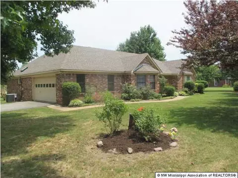 3398 Windermere Dr, Nesbit, MS 38651 photo 1