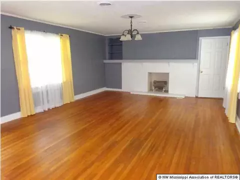103 Mill St, Como, MS 38619 photo 2