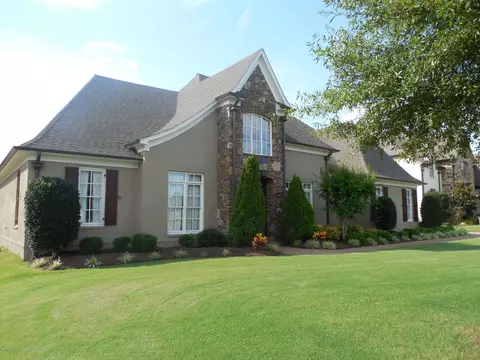 4725 Robinson Loop W, Olive Branch, MS 38654 photo 1