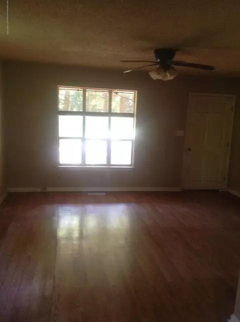 21 County Road 525, Como, MS 38619 photo 5