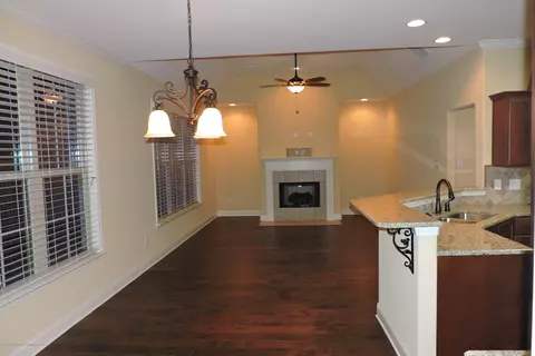 5476 E Pointe Dr, Southaven, MS 38672 photo 10