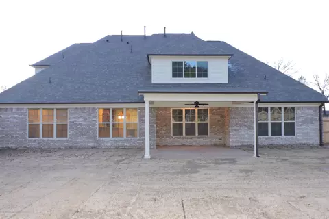 5476 E Pointe Dr, Southaven, MS 38672 photo 4