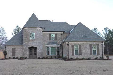 5476 E Pointe Dr, Southaven, MS 38672 photo 1
