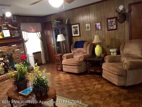 27554 E Highway 310, Como, MS 38619 photo 3