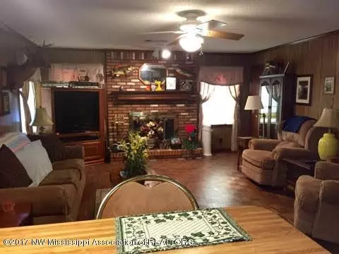 27554 E Highway 310, Como, MS 38619 photo 4