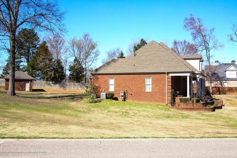 2865 Manning Cir, Nesbit, MS 38651 photo 4