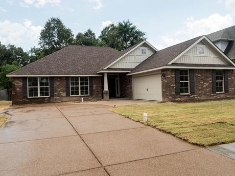 7328 Thomas Dr, Olive Branch, MS 38654 photo 1