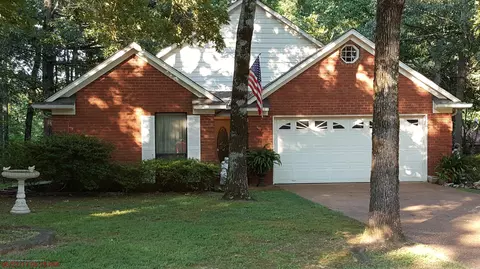 2330 Geneva Dr, Nesbit, MS 38651 photo 1
