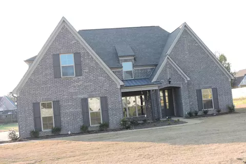 5553 E Pointe Dr, Southaven, MS 38672 photo 1