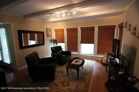 305 East St, Como, MS 38619 photo 37