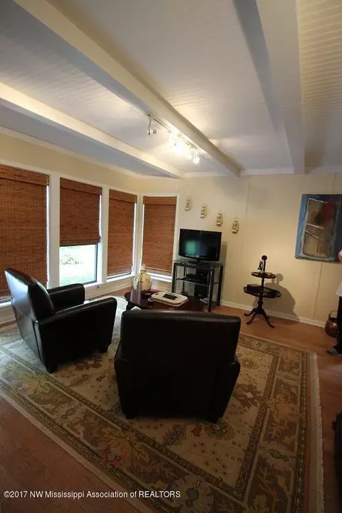 305 East St, Como, MS 38619 photo 38