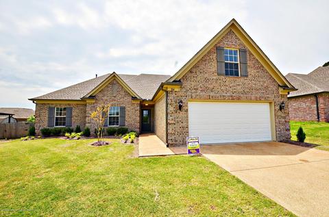 104 Eagle St, Senatobia, MS 38668 photo 1