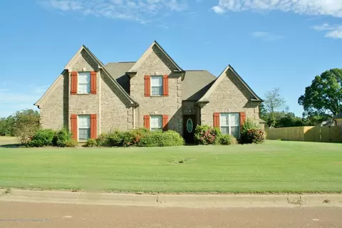 200 Eagle, Senatobia, MS 38668 photo 2