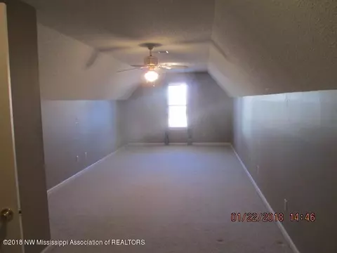 1239 E Cross Creek Dr, Hernando, MS 38632 photo 9