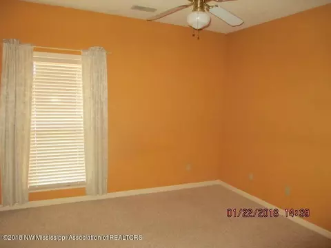 1239 E Cross Creek Dr, Hernando, MS 38632 photo 7