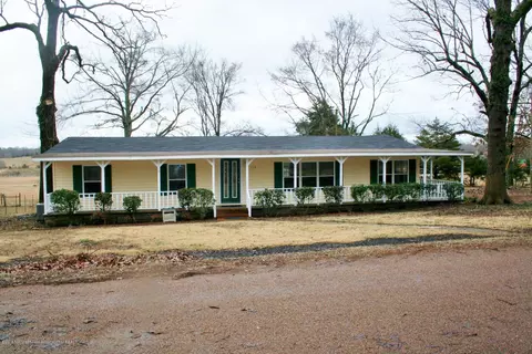 110 Pine Tree, Senatobia, MS 38668 photo 1