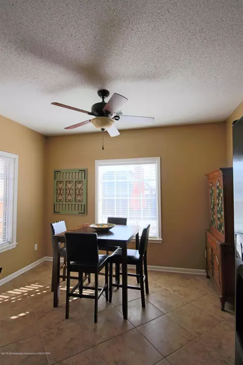 5784 E Bedford Loop, Southaven, MS 38672 photo 12