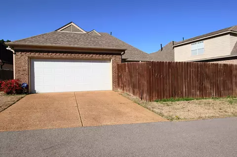 5784 E Bedford Loop, Southaven, MS 38672 photo 3