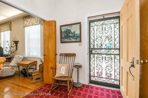 404 Sycamore St, Como, MS 38619 photo 4