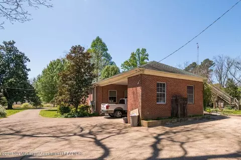 404 Sycamore St, Como, MS 38619 photo 33