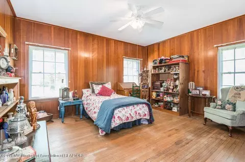 404 Sycamore St, Como, MS 38619 photo 23