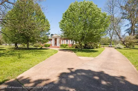 404 Sycamore St, Como, MS 38619 photo 30